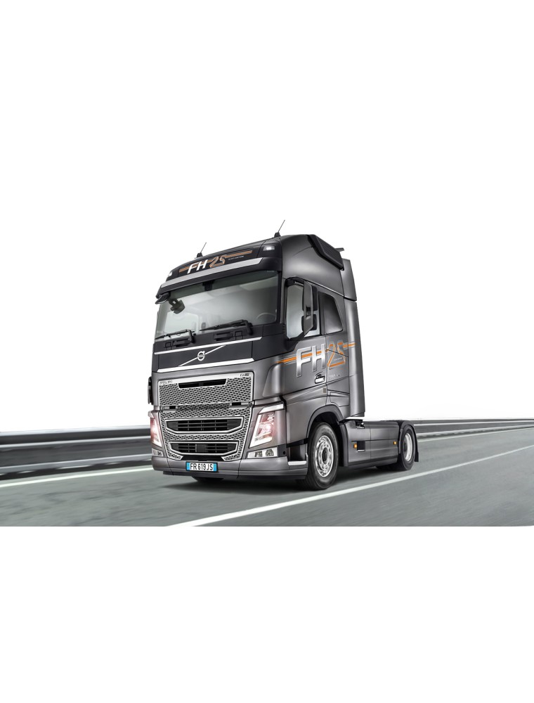 ITALERI - 1/24 Volvo FH16 Globetrotter XL 2014