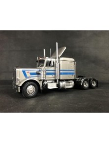 MONOGRAM - 1/25 Peterbilt 359