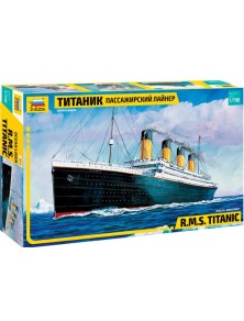 Zvezda - RMS TITANIC LUNGO 38,4cm 1/700 150 PEZZI