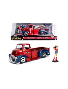 JADA - Wonder Woman 1952 Chevy COE pick-up in scala 1:24 die-cast con personaggio di Wonder Woman