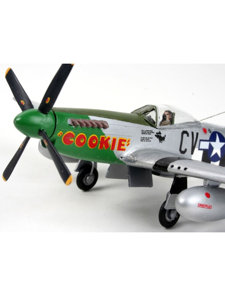 REVELL - 1/72 P-51D Mustang (Military Aircraft)