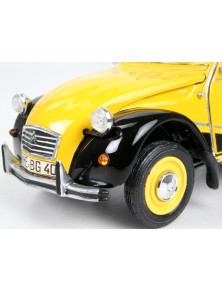 REVELL - 1/24 Citroen 2CV...