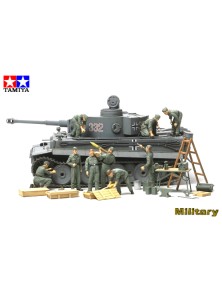 TAMIYA - 1/48 WWII German Tank Crew Field Maintenace Set