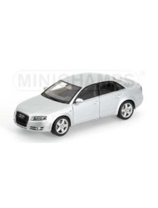 Minichamps - AUDI A4 2005 SILVER METAL 1/18