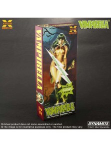 VAMPIRELLA 1/8 GLOW IN DARK...