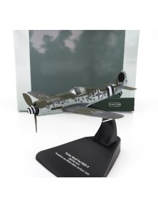 FOCKE WULF - FW 190 D-9 JG-4 FRANKFURT MILITARY AIRPLANE 1945 - MILITARY GREEN