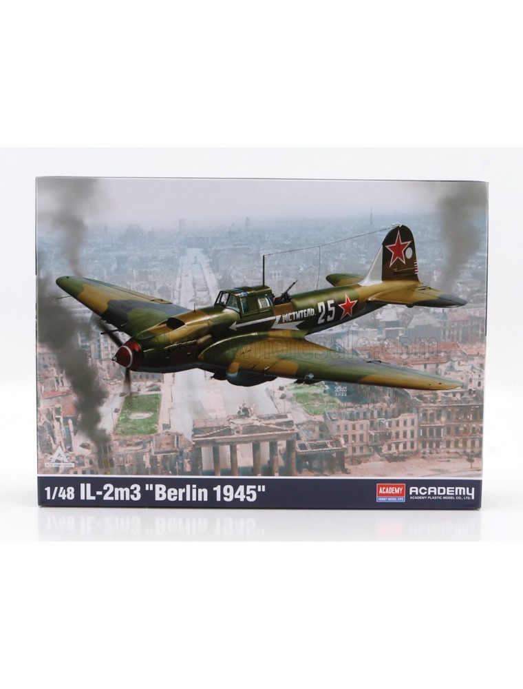 ILYUSHIN - IL-2M3 MILITARY AIRPLANE BERLIN 1945 - /