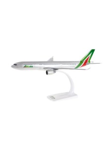 Alitalia Airbus A330-200...