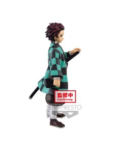 Demon Slayer: Kimetsu No Yaiba Tanjiro Kamado Figura 24cm Banpresto