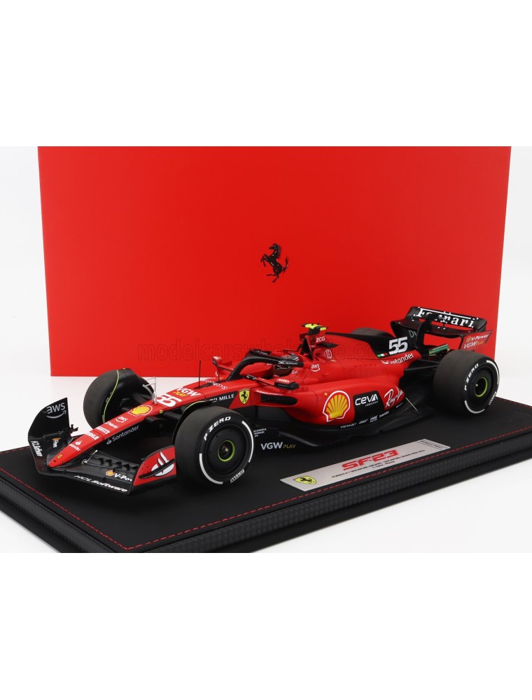 FERRARI - F1  SF-23 TEAM SCUDERIA FERRARI N 55 WINNER SINGAPORE GP 2023 CARLOS SAINZ - CON VETRINA - WITH SHOWCASE - RED BLACK -