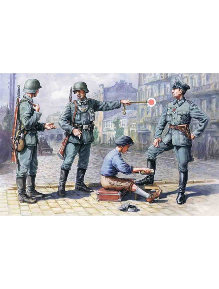 ICM - 1/35 German Patrol (1939-1942) (4 figures - 1 officer, 2 soldiers, 1 civilian)