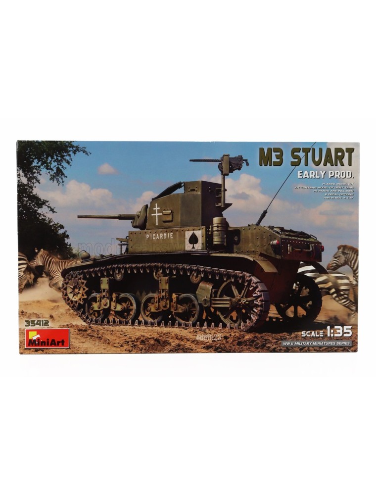 TANK - M3 STUART MILITARY 1945 - /