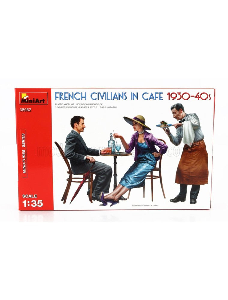 FIGURES - FRENCH CIVILIANS IN CAFE 1930-40s - /