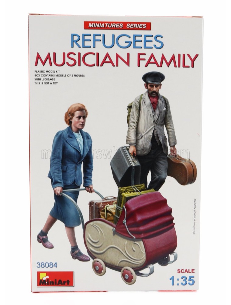 FIGURES - REFUGEES MUSICIAN FAMILY - /