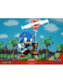 SONIC THE HEDGEHOG 11""...