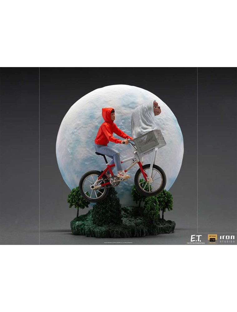 E.T. AND ELLIOT 1/10 ART DELUXE STATUE