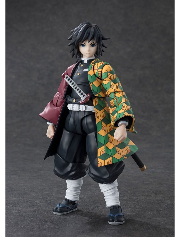 Demon Slayer: Kimetsu No Yaiba S.h. Figuarts Action Figura Giyu Tomioka 15 Cm Bandai Tamashii Nations