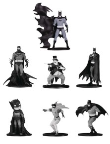 BATMAN BLACK&WHITE MINI FIG...